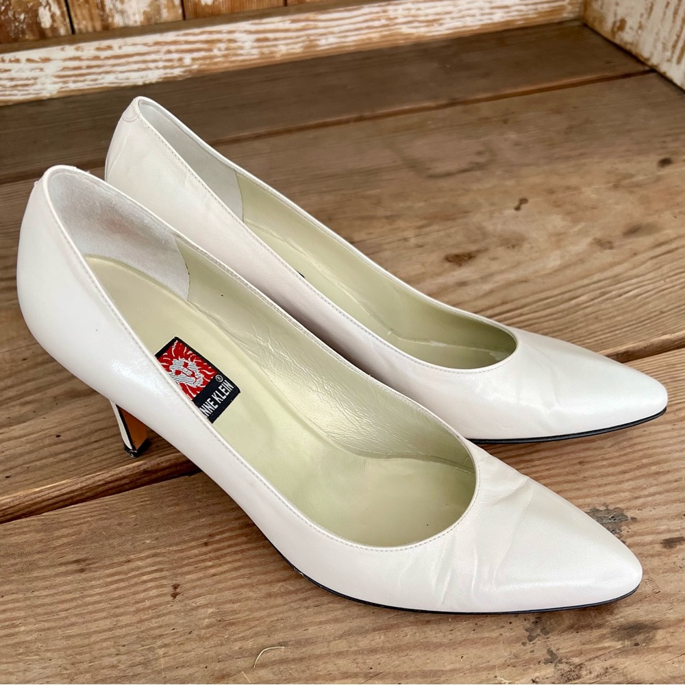 Anne Klein White Leather Women's Pumps Size 8N